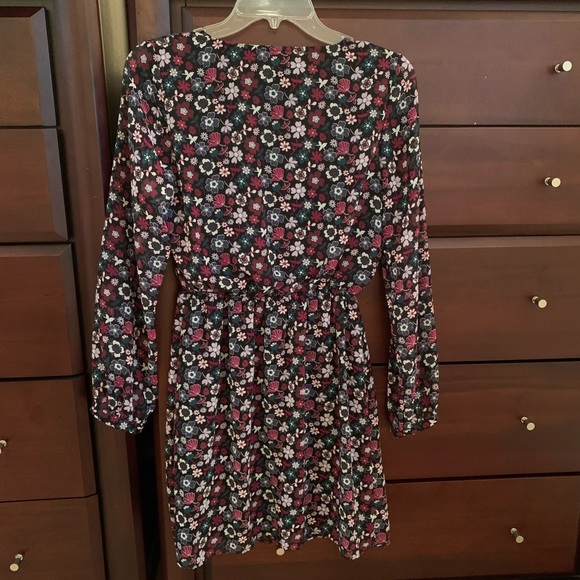 Express Floral Dress - Picture 4 of 4